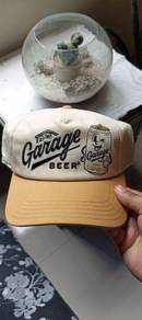 Caps