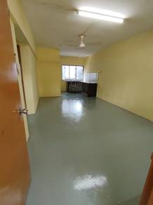 Flat For Rent in Taman Bukit Mewah (Tampoi)
