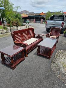 Sofa kayu
