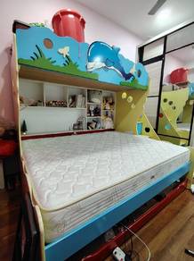 Double decker bed for 4 person 