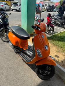 Vespa LT 150