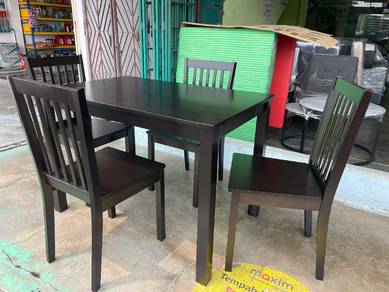 meja makan 4 org solid Wood