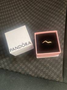 Pandora Sparkling Wave Ring – 14k Gold-Plated 💍✨