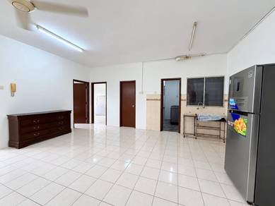 Apartment For Sale in Bayu Puteri Apartment