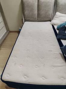Beds frame with head board