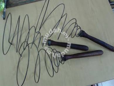 Pemukul telur (whisk)