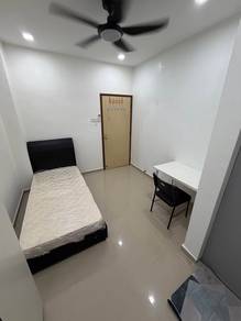 Room in Puchong, SGR