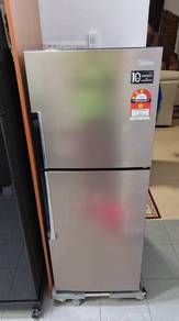 Peti Ais Midea / refrigerator