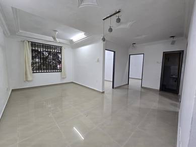 Flat For Sale in Taman Megah Ria