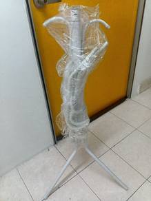 落地挂衣架出售 clothes rack for sell palm spring
