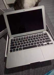 Macbook Air 11” - Lightly used
