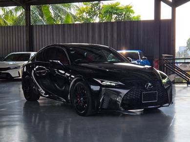 Lexus IS 300 F SPORT MODE BLACK in Johor Bahru, JHR