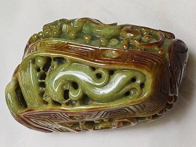 Natural Burmese Jadeite Palm Stone Archaic Dragon