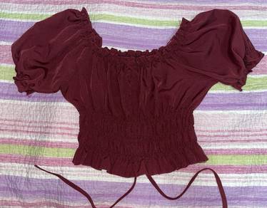 Preloved Crop Top (XS–S)