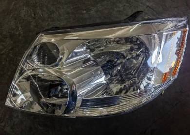 Toyota Alphard ANH10 Headlamp