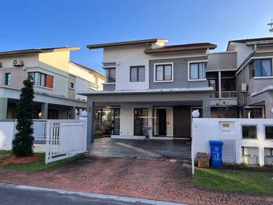 Semi-Detached House For Sale in Setia Alam,SGR