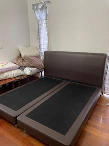 Bed frame 8/10 condition let go