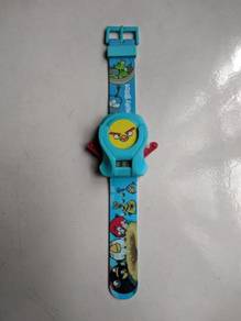 Original angry bird children watch shooting bird
