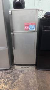 Smaller Fridge Refrigerator Sharp Peti Sejuk COD