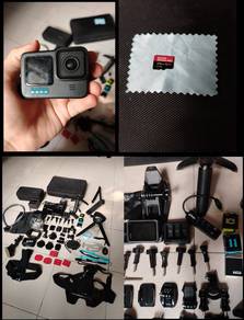 Gopro Hero 11 Camera + 256GB SanDisk Extr