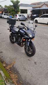Yamaha FZ6R