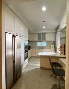 Condominium For Rent in Kiaramas Ayuria