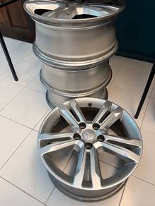 FOR SALE – OEM Standard Sport Rim 17”
