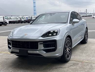 2025 Porsche Cayenne BASE