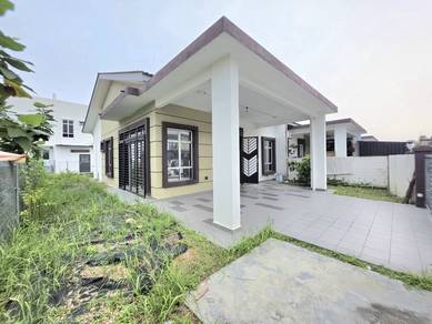 Semi-Detached House For Sale in Telok Panglima Garang,SGR