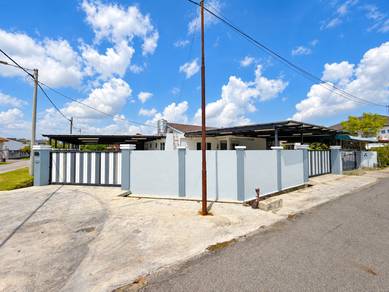 Semi-Detached House For Sale in Teluk Intan,PRK