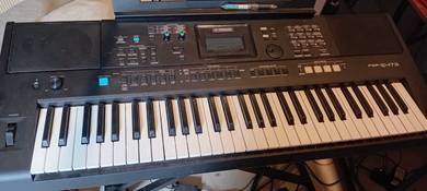 Keyboard YAMAHA PSR 473E
