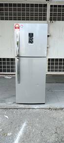 Jenama Electrolux refrigerator 2door fridge 211L