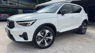 2023 Volvo XC40 B5 ULTIMATE