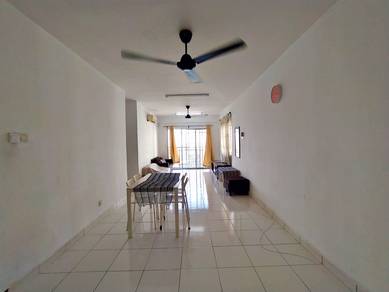 Condominium For Sale in Alam Idaman
