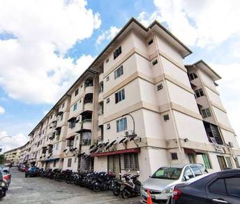 Apartment For Sale in Villa Laksamana