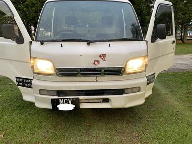 daihatsu hijet S200