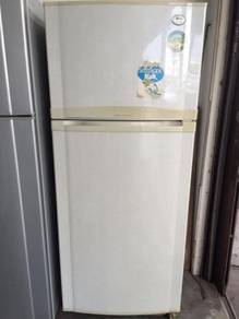 2 Doors Peti Ais Freezer LG Fridge Refrigerator