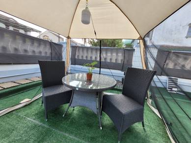 4' Table with 2 premium chair
