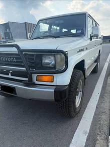 Toyota Land Cruiser GLX (HZJ80R) in Kuching, SWK