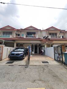 Townhouse For Sale in Seri Kembangan,SGR