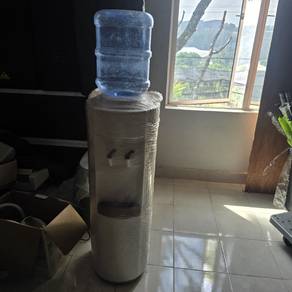 Water dispenser Hot and Cold