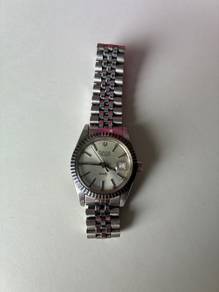 Bulova Ladies Quartz Date Watch (1970s–80s)