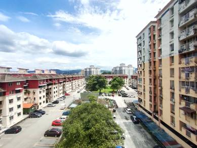 Condominium For Sale in Le Jardine