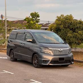 Toyota Vellfire Z in Kuching, SWK