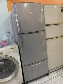 Peti Sejuk Ais fridge Refrigerator Toshiba 3 doors