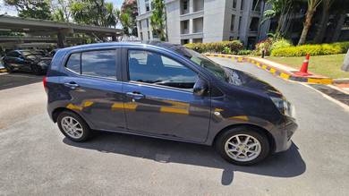 Perodua Axia G in Permas Jaya, JHR