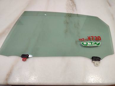 Toyota Prius Zvw30 Glass Window (Rear, Left)