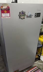 Jual Peti Ais(151Leter) dan Mesin Basuh(7kg)