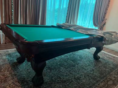 8 Ft Pool Table like new