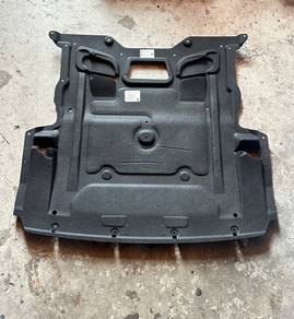 BMW 5-Series F10 Engine Lower Cover Undercarriage